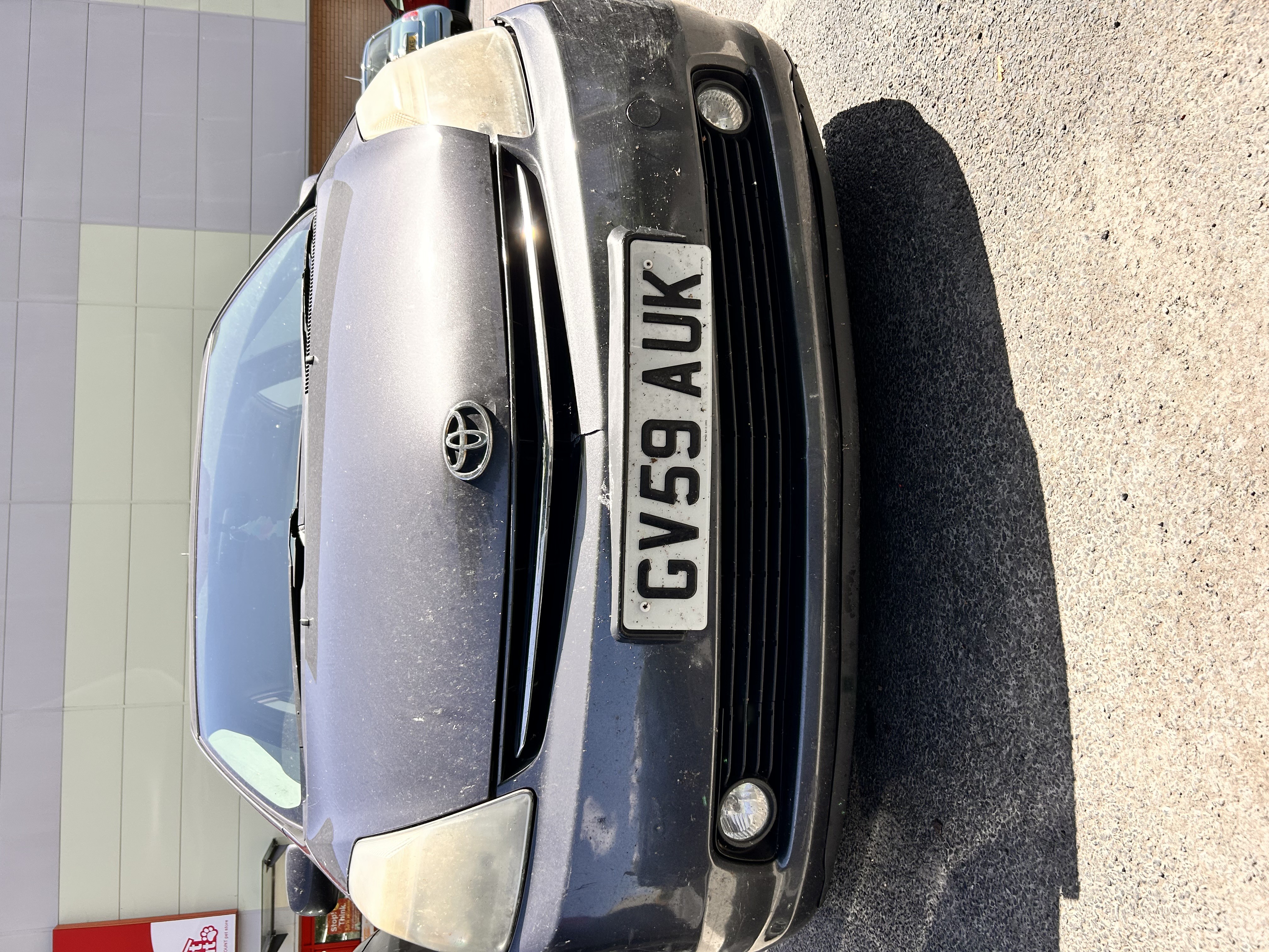 Japanese Vehicle Parts: TOYOTA Prius Bumper (Front)